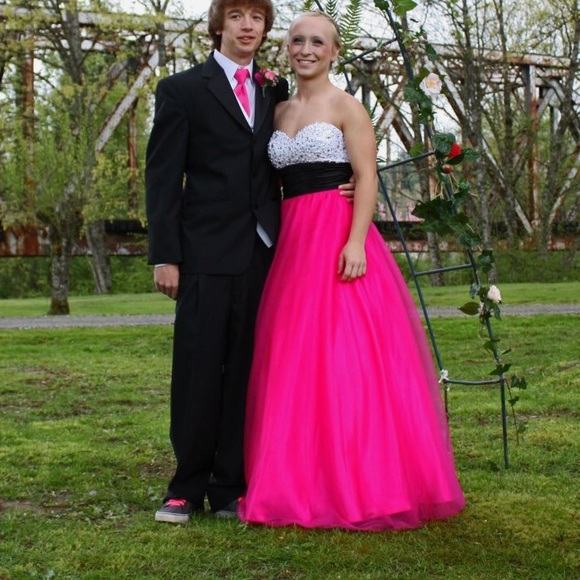 Prom Dress! Size 2 - Picture 6 of 6